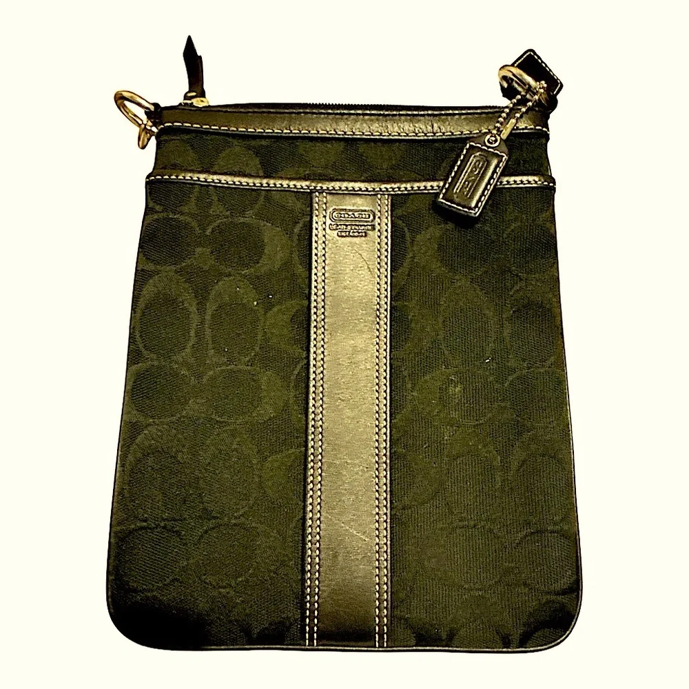 Coach Black signature C pattern crossbody-6016